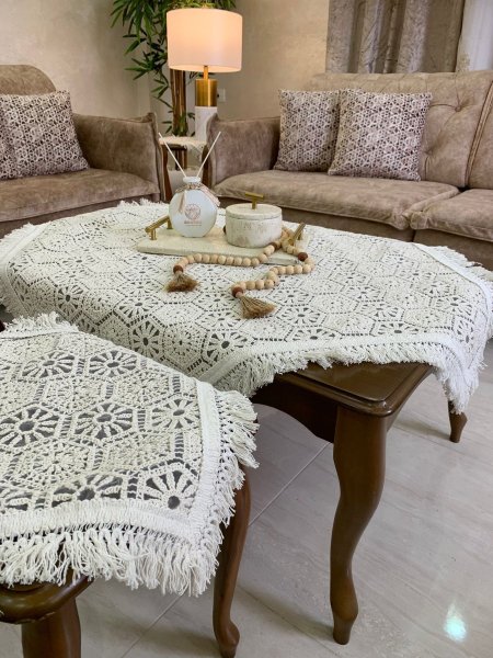 شرشف طاولة مربع مع 4 سكملات سنارة كروشيه 5 قطع